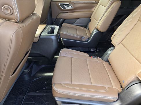 Used 2024 Chevrolet Tahoe High Country AWD/4WD image 30