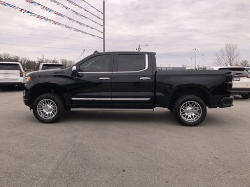 Used 2024 Chevrolet Silverado 1500 High Country w/ High Country Premium Package image 3