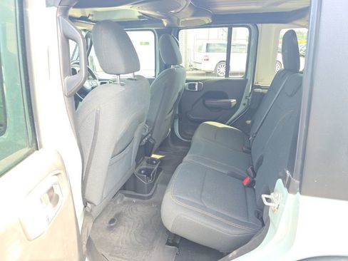 Used 2024 Jeep Wrangler Unlimited Sport w/ Convenience Group AWD/4WD image 4