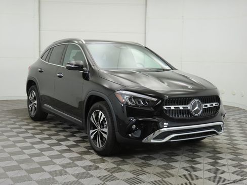 Certified 2025 Mercedes-Benz GLA 250 image 3