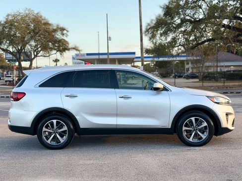 Used 2019 Kia Sorento EX image 6