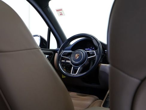 Used 2019 Porsche Macan AWD/4WD image 26