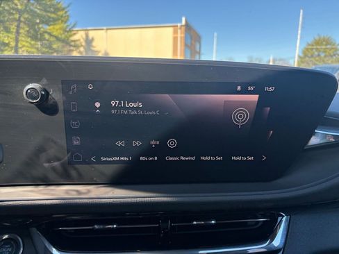 Used 2025 Buick Envista Sport Touring image 20