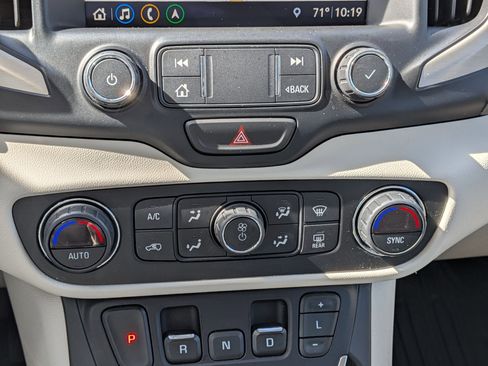 Used 2020 GMC Terrain Denali w/ Denali Premium Package FWD image 26