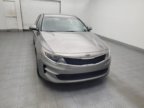 Used 2018 Kia Optima LX w/ 17" Alloy Wheels Package FWD image 14