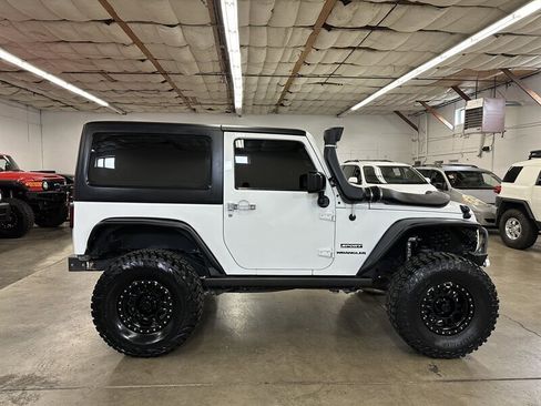 Used 2016 Jeep Wrangler Sport w/ Quick Order Package 24S AWD/4WD image 2