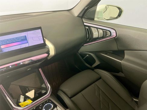 Used 2025 BMW X3 xDrive30i w/ Premium Package AWD/4WD image 23