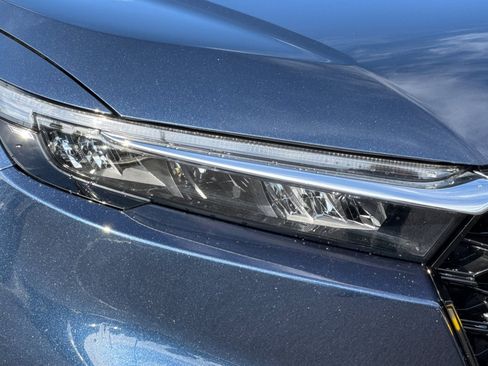 Used 2024 Honda CR-V EX-L image 11