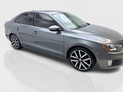 Used 2014 Volkswagen Jetta GLI Autobahn FWD image 12