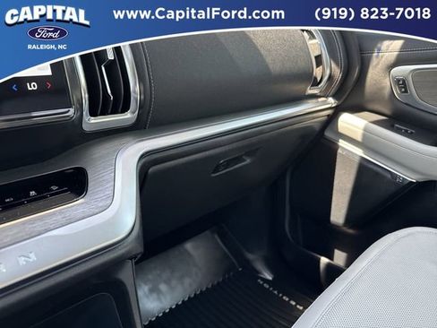 Certified 2025 Ford Expedition Max Platinum w/ Driver's Package image 30