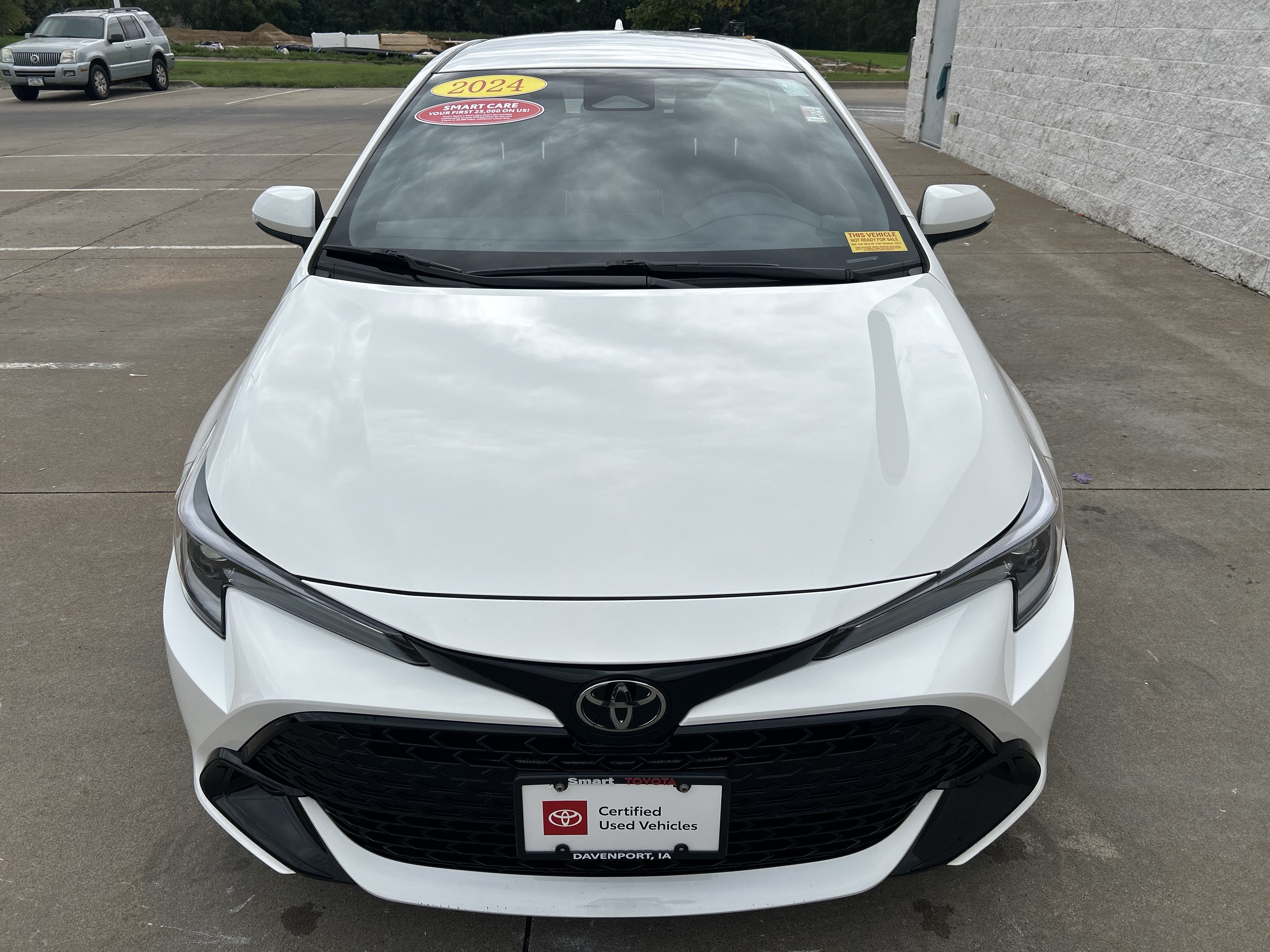 Certified 2024 Toyota Corolla SE w/ SE Package FWD image 2