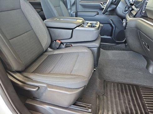 Used 2022 Chevrolet Silverado 1500 LT AWD/4WD image 13