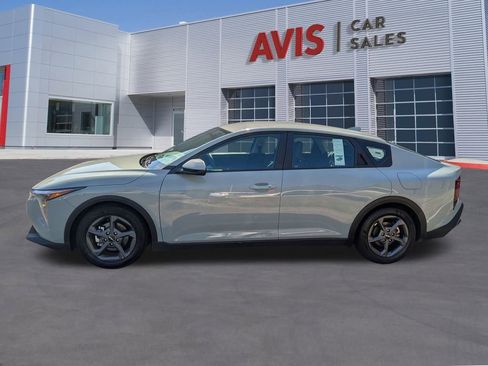 Used 2025 Kia K4 LXS image 10