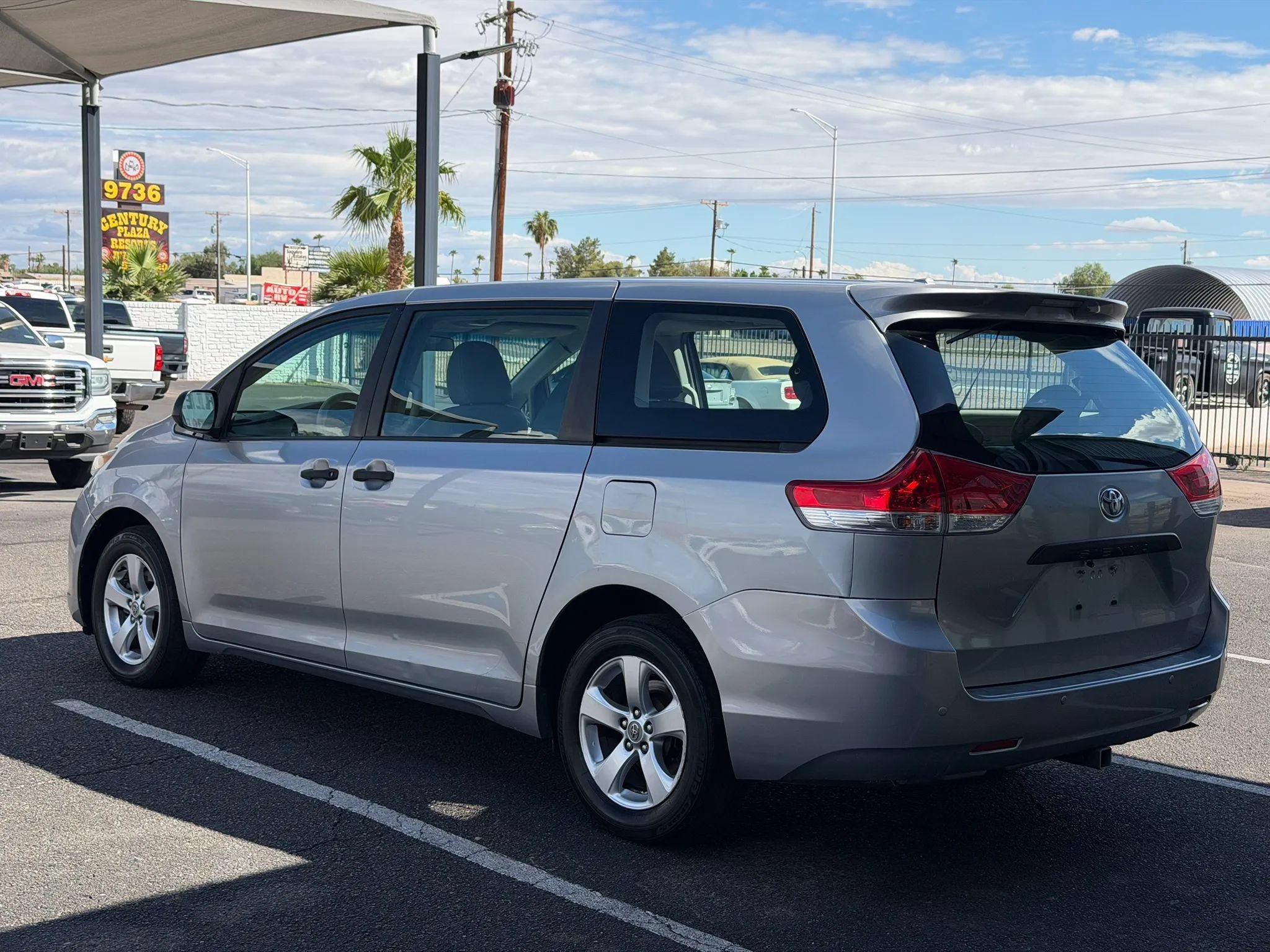 Used 2011 Toyota Sienna FWD image 5