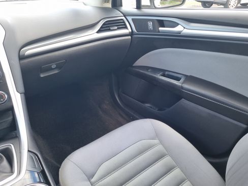 Used 2015 Ford Fusion S FWD image 18