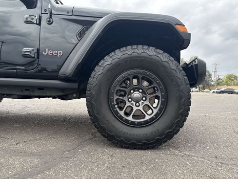 Used 2022 Jeep Wrangler Unlimited Rubicon w/ Xtreme Recon 35" Tire Package AWD/4WD image 11