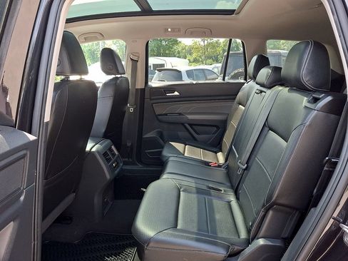 Used 2021 Volkswagen Atlas SEL FWD image 10