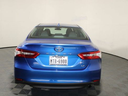 Used 2019 Toyota Camry LE image 6