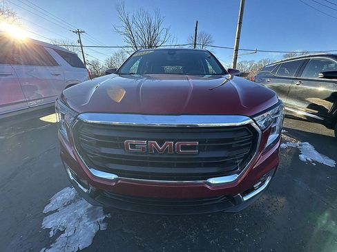 Used 2022 GMC Terrain SLE image 24