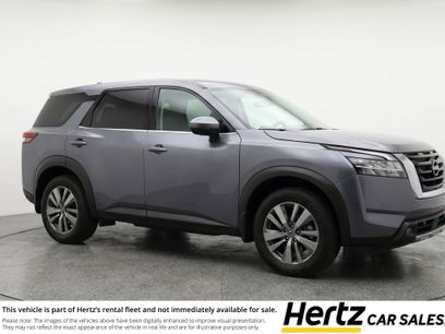 Used 2025 Nissan Pathfinder SV