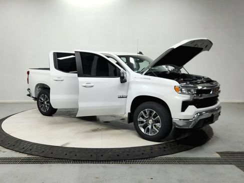 Used 2025 Chevrolet Silverado 1500 LT w/ Texas Edition Plus RWD image 10