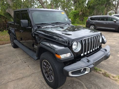 Certified 2022 Jeep Gladiator Overland w/ Popular Equipment Package AWD/4WD image 7