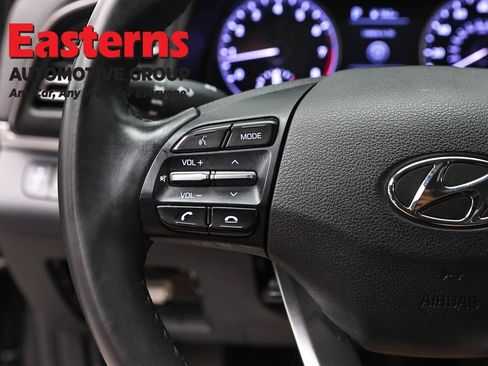 Used 2020 Hyundai Elantra Limited w/ Winter Weather Package FWD image 15
