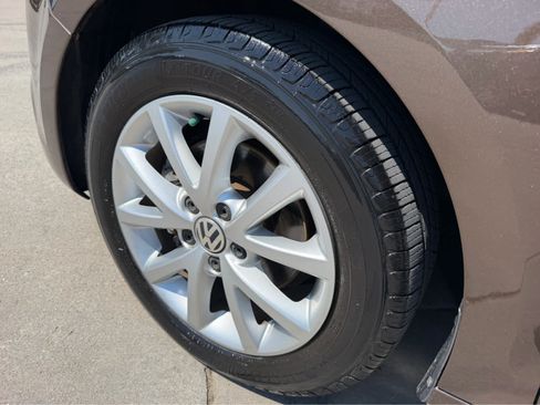 Used 2014 Volkswagen Jetta SE FWD image 14