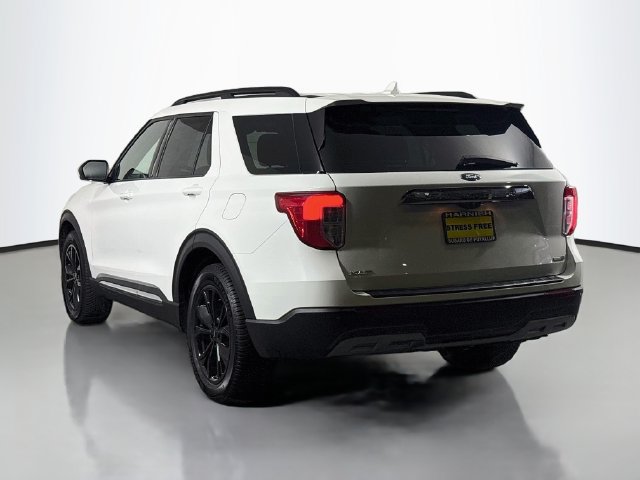 Used 2020 Ford Explorer XLT w/ Equipment Group 202A AWD/4WD image 6