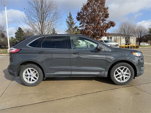 Used 2021 Ford Edge SEL w/ Convenience Package image 10
