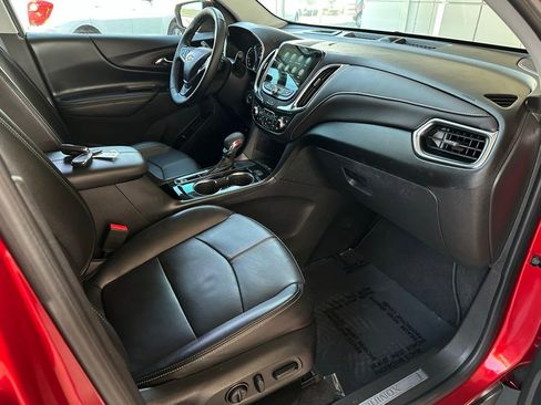 Used 2024 Chevrolet Equinox Premier image 17