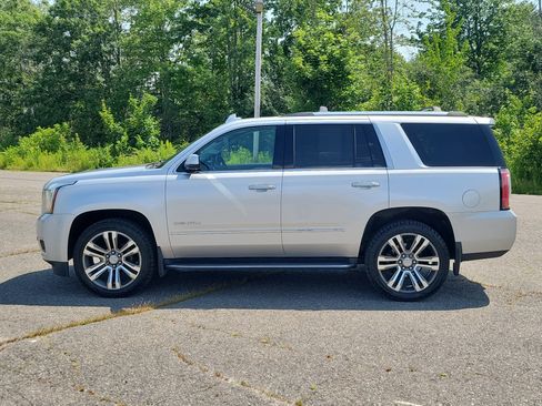 Used 2019 GMC Yukon Denali w/ Open Road Package AWD/4WD image 8