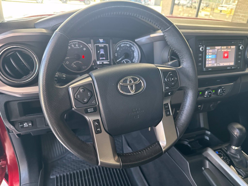 Used 2018 Toyota Tacoma SR5 RWD image 10