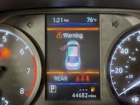 Used 2024 Nissan Altima 2.5 S FWD image 14
