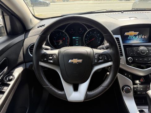 Used 2014 Chevrolet Cruze LT FWD image 18