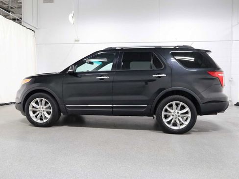 Used 2014 Ford Explorer XLT w/ Equipment Group 202A AWD/4WD image 2