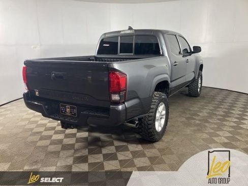 Used 2022 Toyota Tacoma SR AWD/4WD image 6