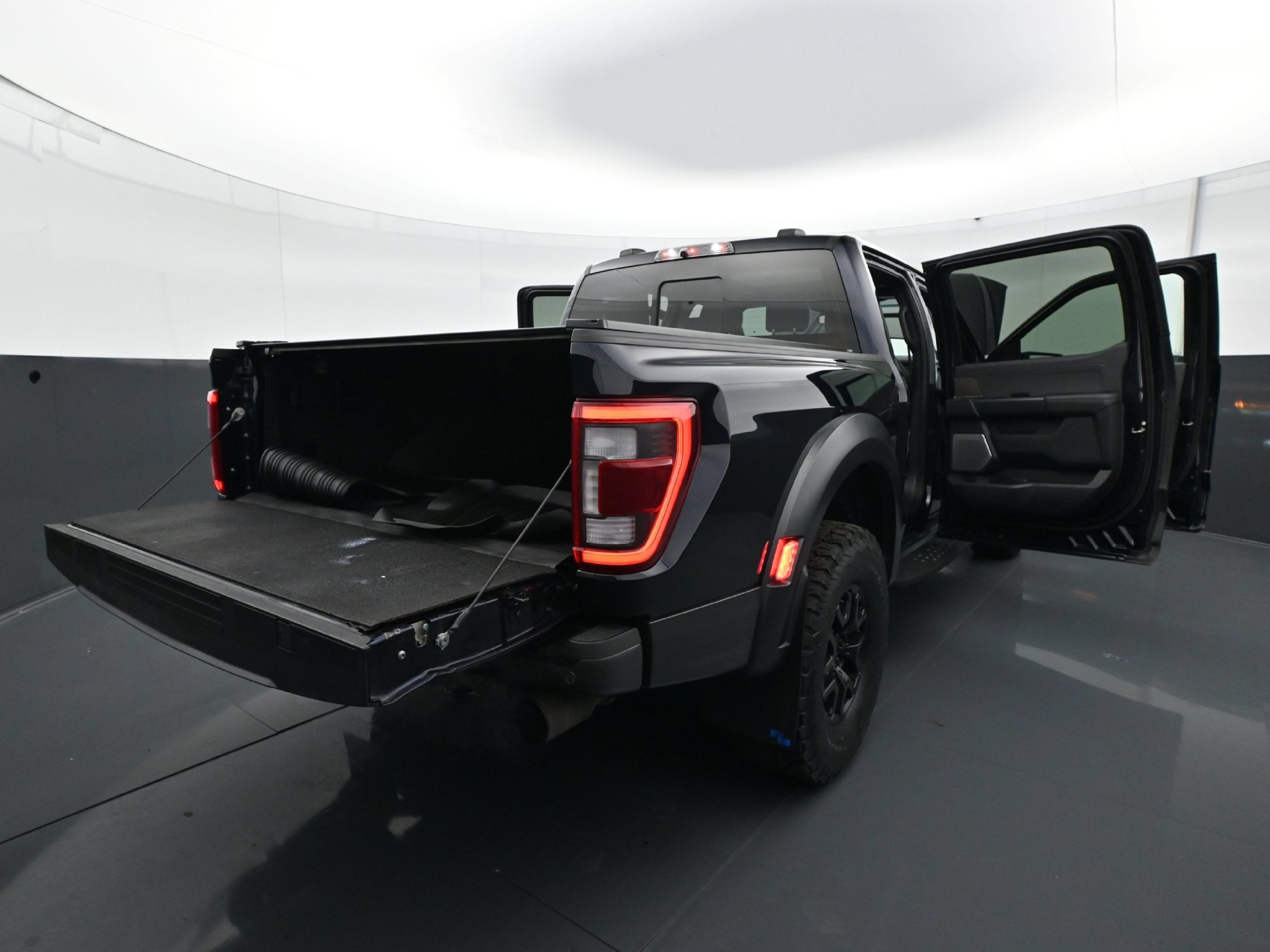 Used 2021 Ford F150 Raptor w/ Equipment Group 801A High AWD/4WD image 34