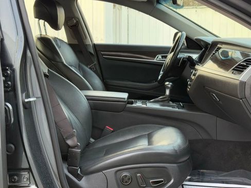 Used 2018 Genesis G80 3.8 w/ Option Group 02 image 17