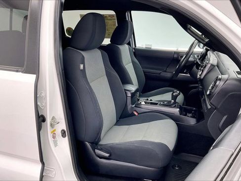 Used 2020 Toyota Tacoma TRD Off-Road image 6