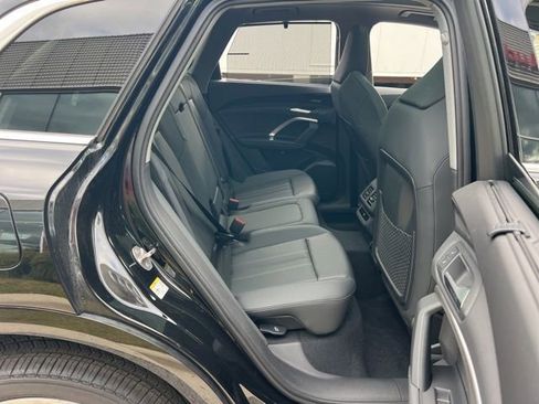 New 2025 Audi Q5 Premium Plus image 25