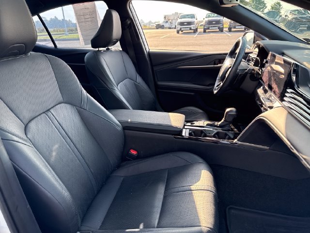 Used 2025 Toyota Camry XSE AWD/4WD image 13