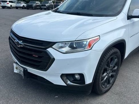 Used 2019 Chevrolet Traverse RS w/ LPO, Floor Liner Package AWD/4WD image 4