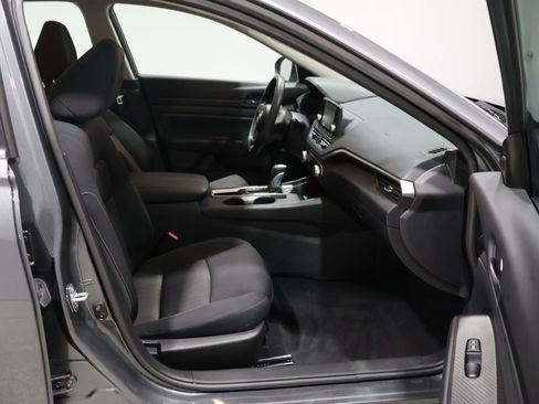 Used 2024 Nissan Altima 2.5 S image 21