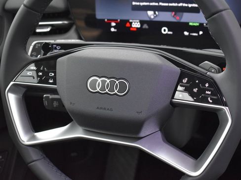 New 2026 Audi Q3 quattro 2.0T AWD/4WD image 14