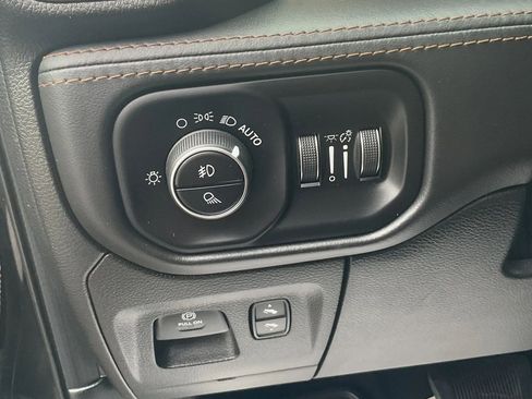 Used 2019 RAM 1500 Limited AWD/4WD image 26