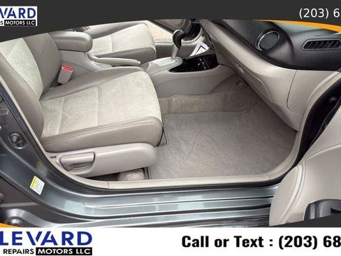 Used 2013 Honda Insight EX image 32