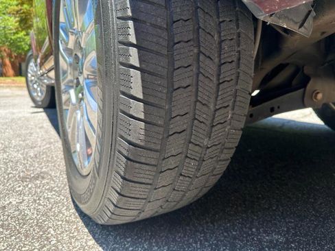 Used 2012 Ford Expedition Limited RWD image 11