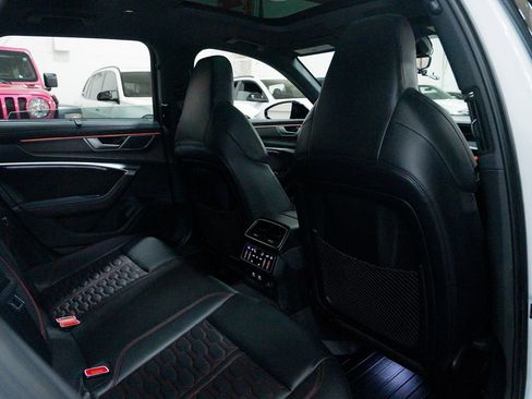 Used 2021 Audi RS 6 w/ Executive Package image 37