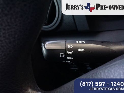 Used 2019 Toyota Tundra SR image 14